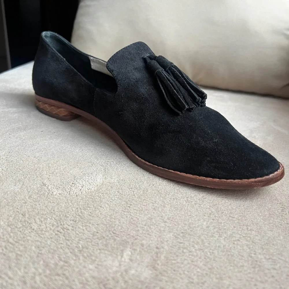 Matt Bernson‎ Women 9.5 Black Suede Tassel Loafers Pointed Toe Flats Preppy